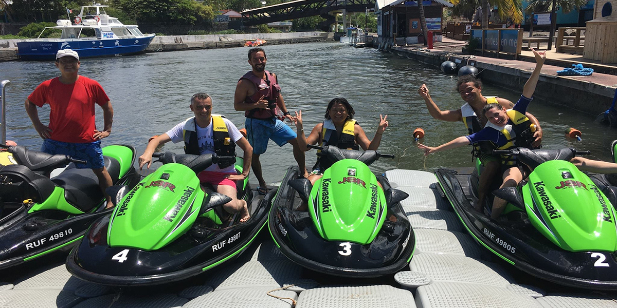 Une randonnée en jet-ski entre amis est-ce possible?